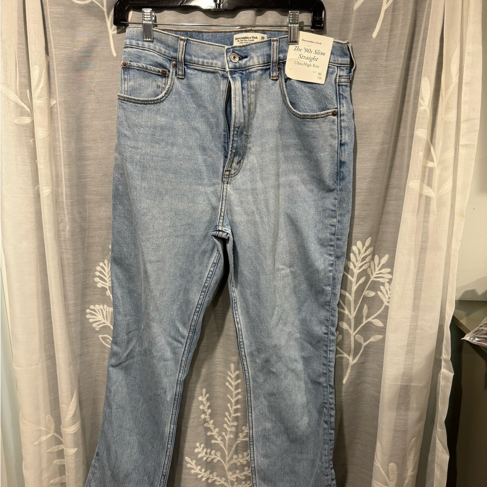 Abercrombie 90’s slim straight ultra high rise jeans 10s